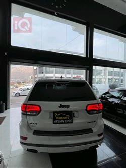 جیپ گراند شیرۆکی